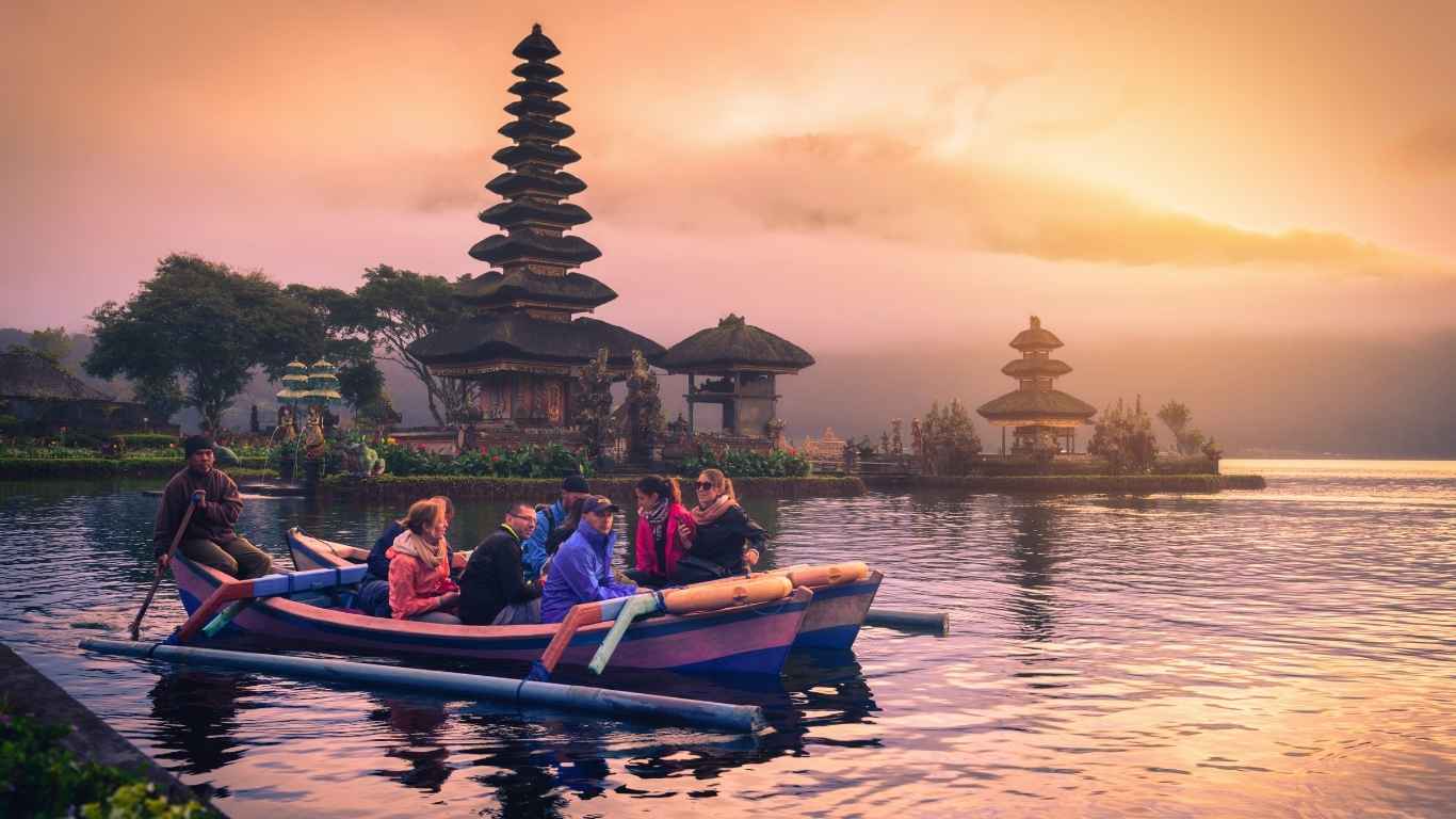 Discover Bali with a Yogyakarta to Bali Tour Package