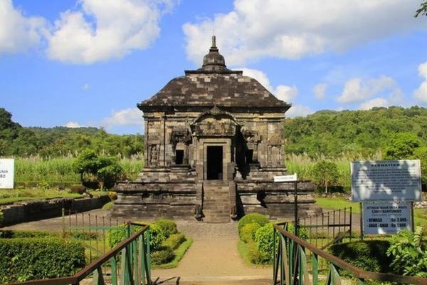 Banyunibo Temple